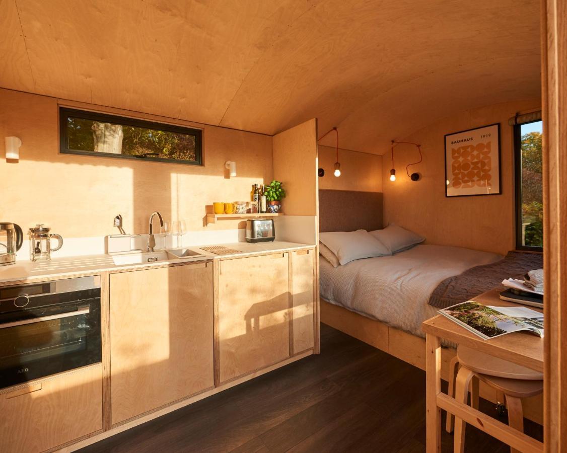 Hut64 Vila Alderbury Exterior foto