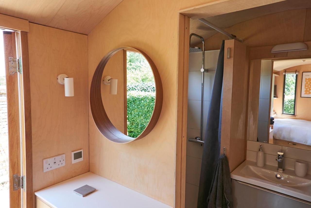 Hut64 Vila Alderbury Exterior foto